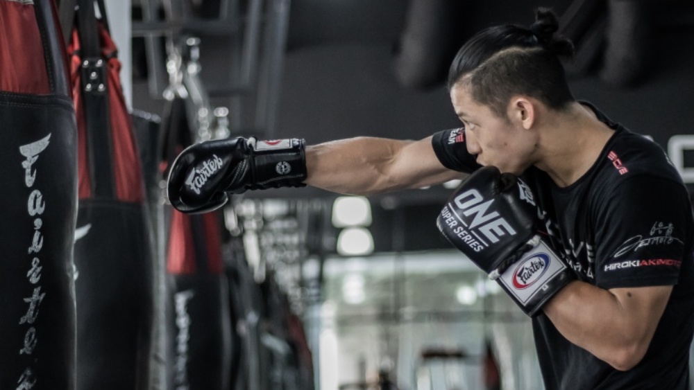 How To Throw A Stronger And More Powerful Cross
