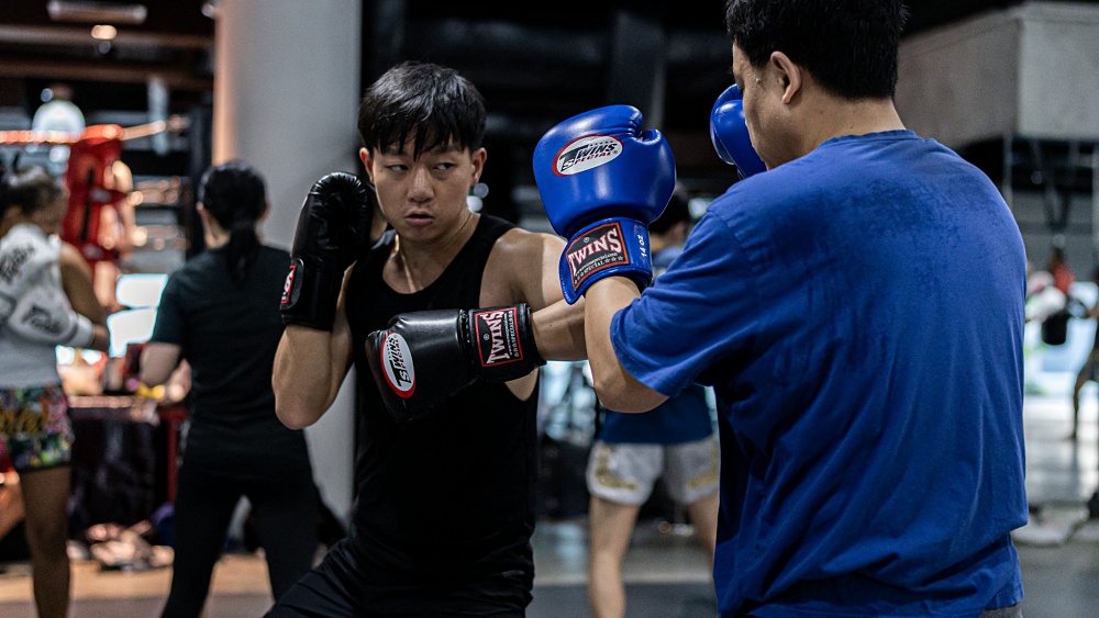 muay thai elbow
